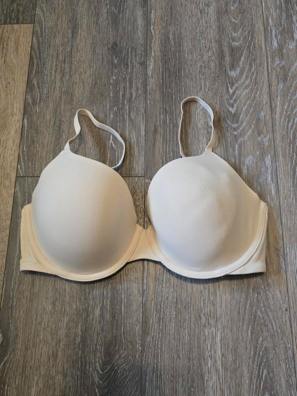 SKIMS Kim Kardashian Women's 34D Bra New w/out Tags!